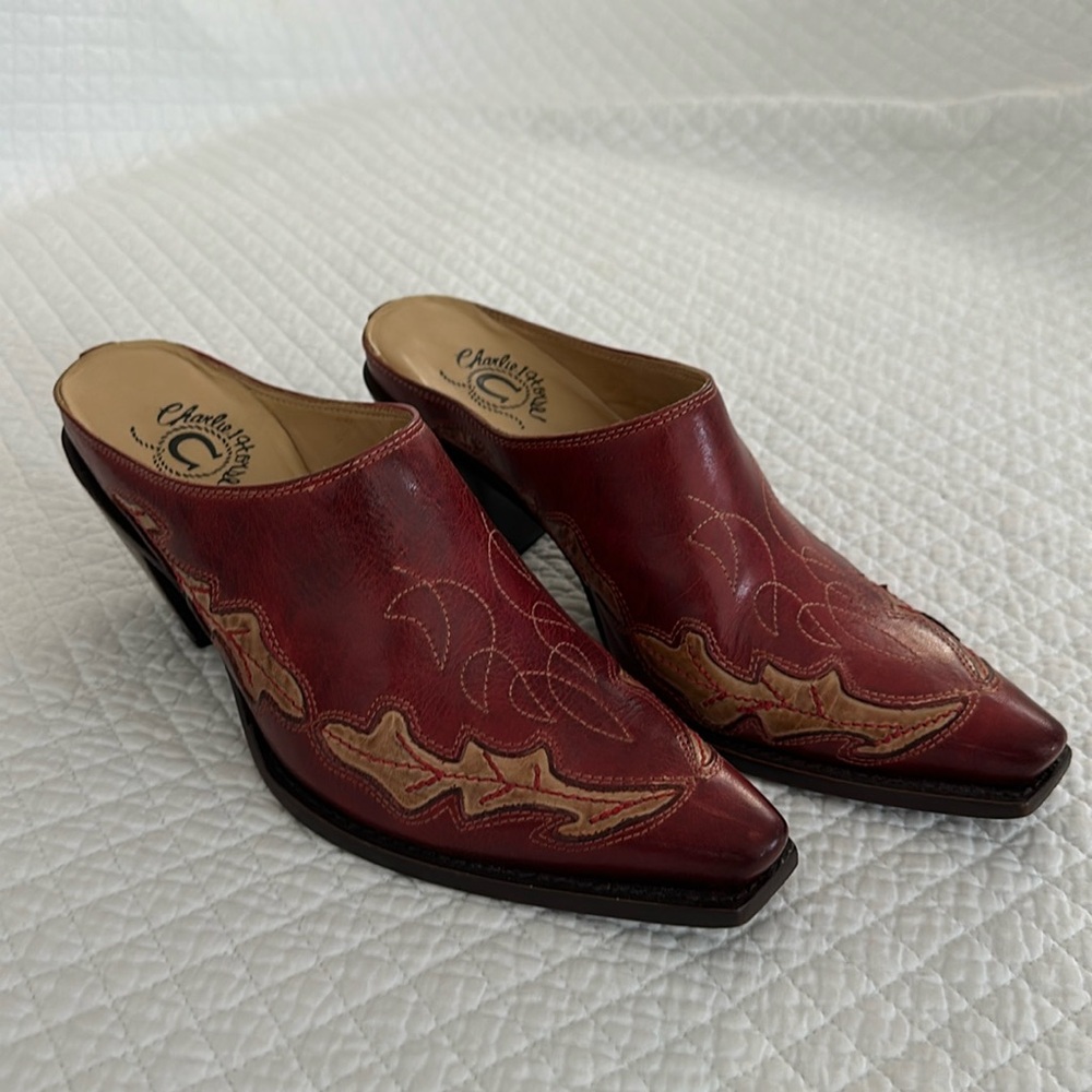 Charlie one horse red mules size 6